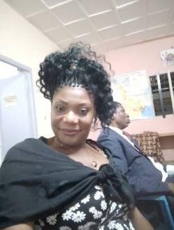Profil de Kate, une femme célibataire de 40 ans à Nkourom-Centre