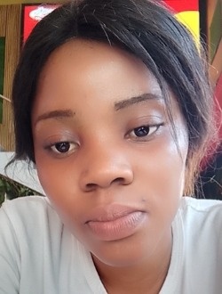 Profil de Cressence, une femme célibataire de 30 ans à Douala