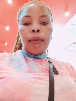 Profil de Charnelle, une femme célibataire de 42 ans à Parma