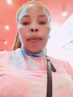 Profil de Charnelle, une femme célibataire de 42 ans à Parma