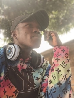 profile picture 0