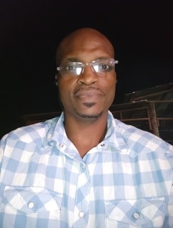 Profil de Patric Vincent, un homme célibataire de 44 ans à Port-Gentil