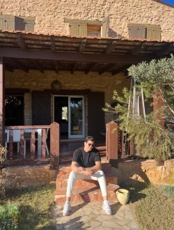 profile picture 0