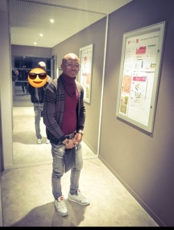 profile picture 0