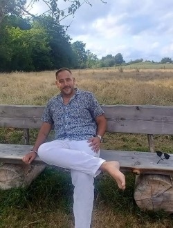 profile picture 0
