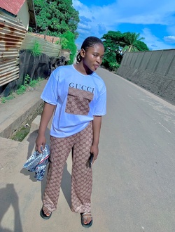 profile picture 0