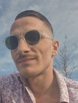 profile picture 0