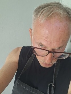 profile picture 0
