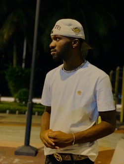 profile picture 0
