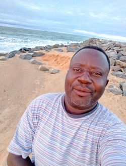 Profil de Sylvain, un homme célibataire de 52 ans à Igolo