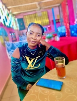 Profil de Faouziya, une femme célibataire de 31 ans à Adjia