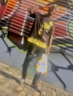 profile picture 0