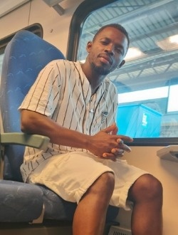 profile picture 0