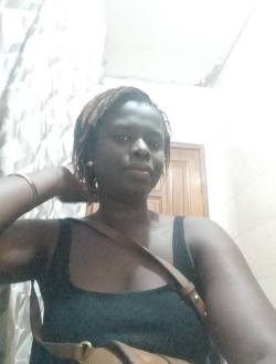 Profil de Juliana, une femme célibataire de 35 ans à Abattoirs