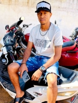 profile picture 0