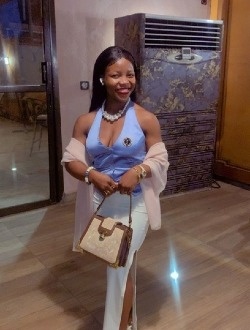 Profil de Lucie Paola, une femme célibataire de 23 ans à Abam