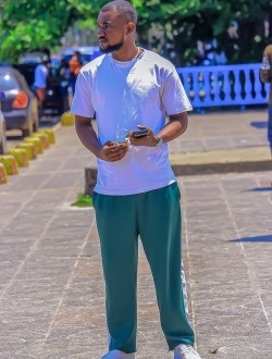 profile picture 0