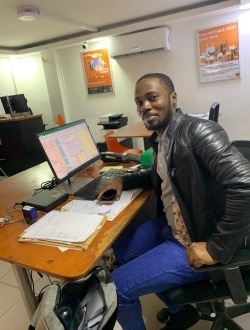 Profil de Arnaud, un homme célibataire de 38 ans à Abidjan