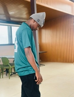 profile picture 0