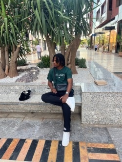 profile picture 0