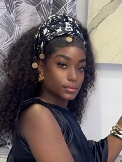 Profil de Chloé, une femme célibataire de 25 ans à Douala