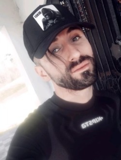 profile picture 0