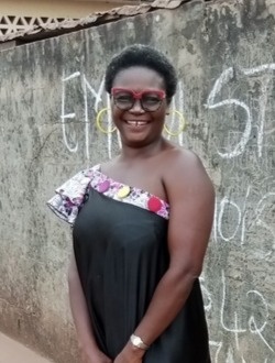 Profil de Geneviève, une femme célibataire de 46 ans à Yaoundé
