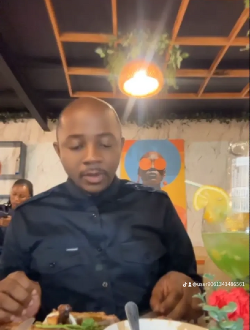 Profil de Stéphane, un homme célibataire de 44 ans à Kinshasa