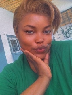 Profil de Stephanie, une femme célibataire de 18 ans à Abidjan