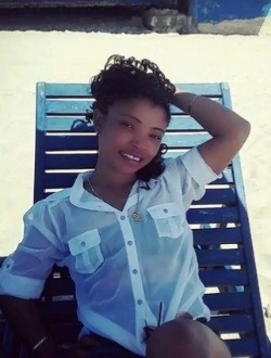 Profil de Rosia, une femme célibataire de 36 ans à Toamasina