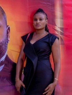 Profil de Bella, une femme célibataire de 34 ans à Kinshasa