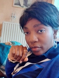 Profil de Al, une femme célibataire de 46 ans à Kinshasa