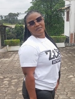 Profil de Florentine, une femme célibataire de 40 ans à Libreville