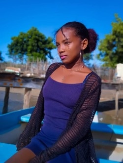 Profil de Estelle, une femme célibataire de 25 ans à 1ER Arrondissement