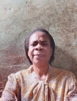 Profil de Evelyne, une femme célibataire de 43 ans à Abang