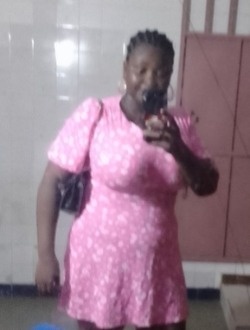 Profil de Martine, une femme célibataire de 28 ans à Abidjan