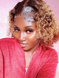 Profil de Suzanne, une femme célibataire de 25 ans à Kribi