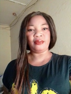 Profil de Florence, une femme célibataire de 56 ans à Abanga