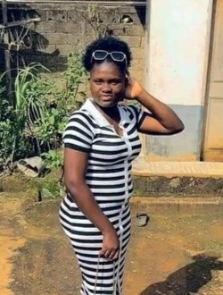 Profil de Léonie Rosine, une femme célibataire de 25 ans à Yaoundé