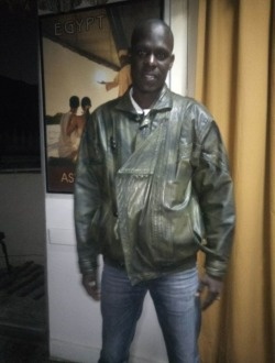 Profil de Jean, un homme célibataire de 38 ans à Abattoirs