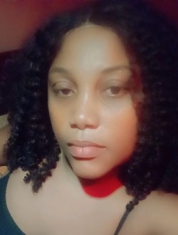 Profil de Sarah, une femme célibataire de 34 ans à Libreville