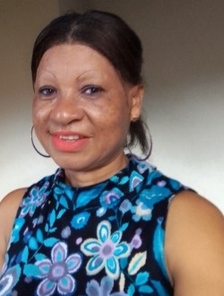 Profil de Ernestine, une femme célibataire de 55 ans à Yaoundé