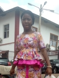 Profil de Claris, une femme célibataire de 30 ans à Yaoundé