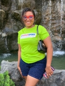 Profil de Mel, une femme célibataire de 26 ans à Douala