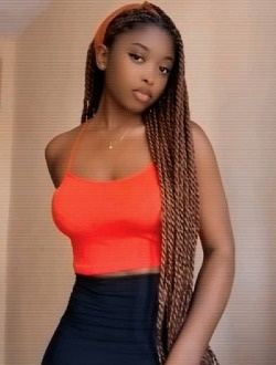 Profil de Thelore, une femme célibataire de 19 ans à Yaoundé