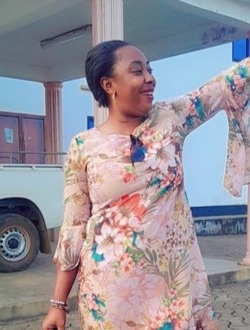 Profil de Larissa, une femme célibataire de 43 ans à Yaoundé