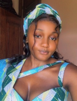 Profil de Pernelle, une femme célibataire de 26 ans à Yaoundé