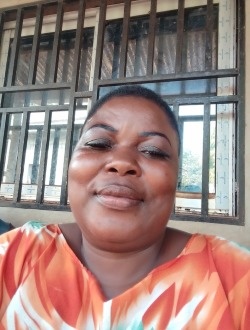 Profil de Marie, une femme célibataire de 45 ans à Yaoundé