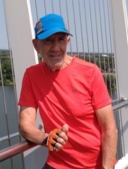 Profil de Yan, un homme célibataire de 67 ans à Greenfield Park