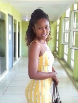 Profil de Christina, une femme célibataire de 34 ans à Toamasina